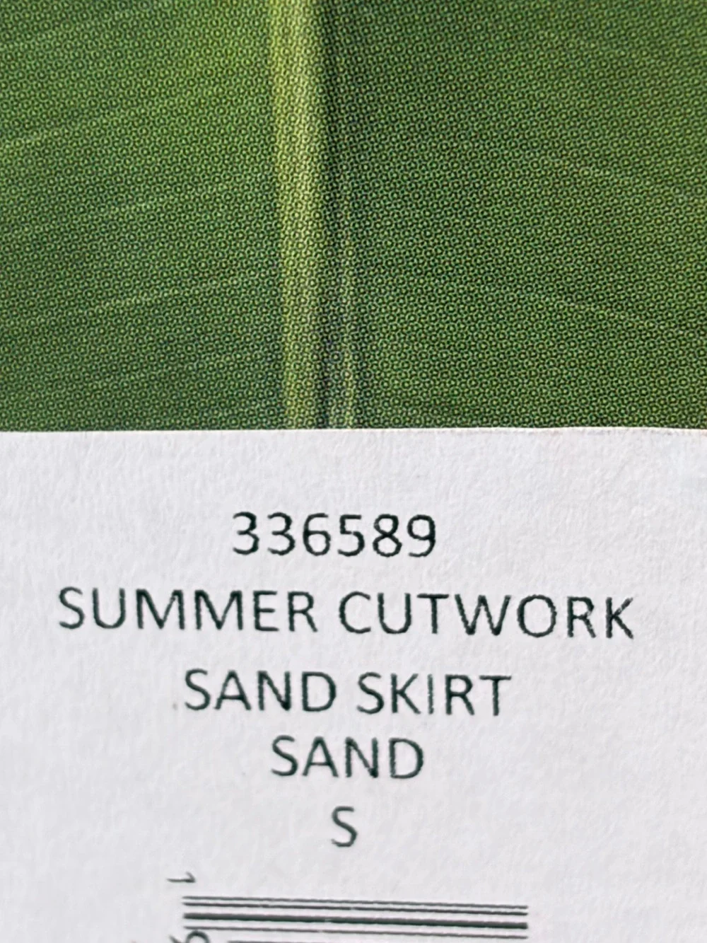 Farm Rio: SUMMER CUTWORK
SAND SKIRT - Picture 15 of 15